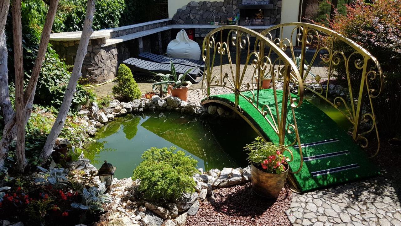 Luxury Apartments With Pool And Sauna In The Villa Chernivtsi Luaran gambar
