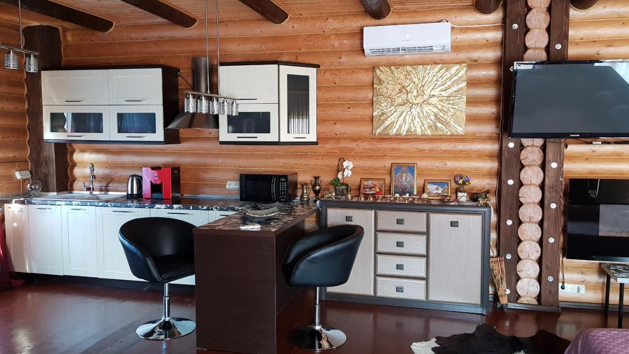 Luxury Apartments With Pool And Sauna In The Villa Chernivtsi Luaran gambar