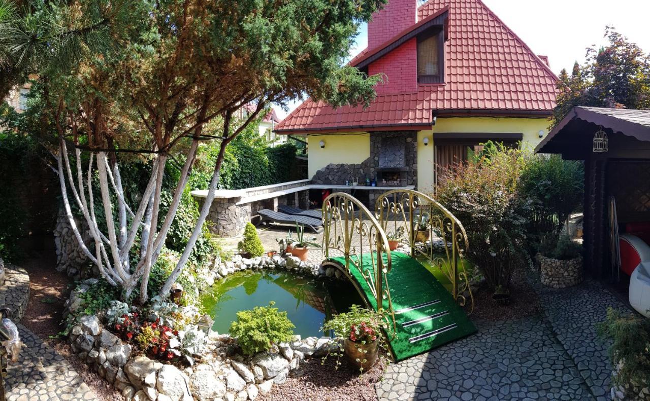Luxury Apartments With Pool And Sauna In The Villa Chernivtsi Luaran gambar