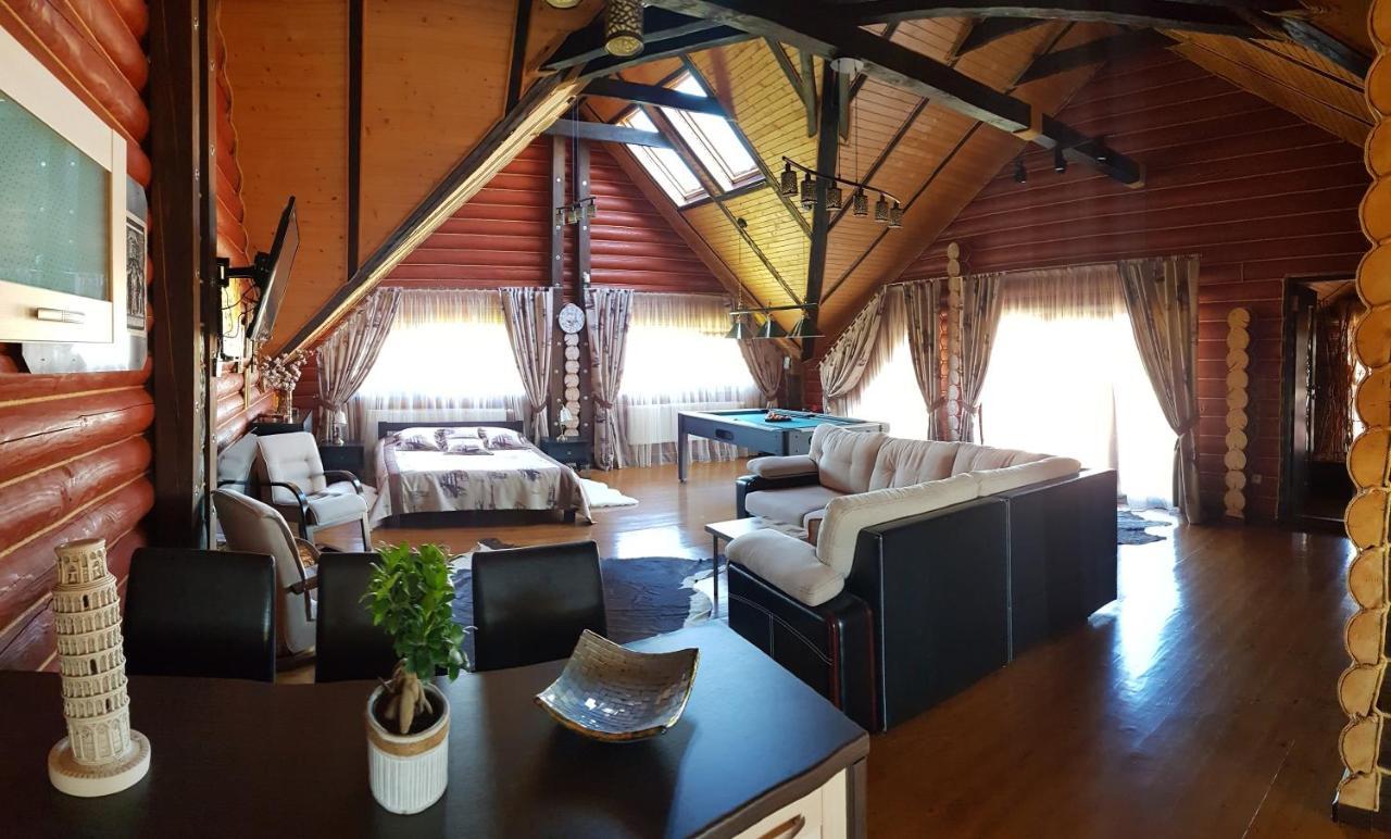 Luxury Apartments With Pool And Sauna In The Villa Chernivtsi Luaran gambar